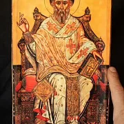 Икона "Спиридон Тримифунтский на троне" — красивый подарок — фотография 1