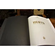 Нефть. Вчера, сегодня, завтра — книга в коже — необычный подарок — фотография 3