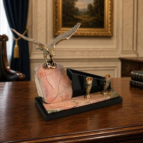 Бронзовая визитница «Орел малый» — необычный подарок