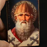 Икона деревянная Спиридон Тримифунтский. "Дорожная — красивый подарок — фотография 1