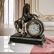 Сувенирные часы «Конь на дыбах» из долерита — необычный подарок — фотография 1