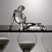 Подарочная скульптура «Три возраста женщины» из стекла — фотография 4
