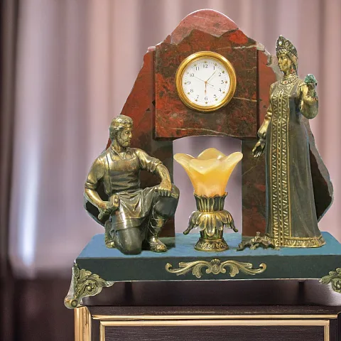 Подарочные часы «Каменный цветок» с яшмой, долеритом и селенитом