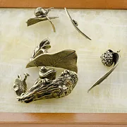 На память: Ключница «Лягушка» из бука с бронзой и ониксом — фотография 4