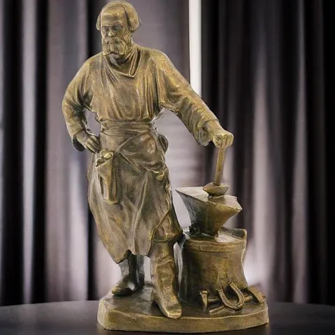 Бронзовая композиция «Кузнец» (малый) — необычный подарок