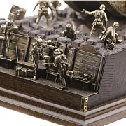 В подарок: Диорама «Битва на реке Сомме», бронза и ясень, 1:35 — фотография 7