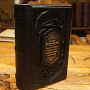 На память: Полное собрание произведений о Шерлоке Холмсе в одном томе — книга — фотография 1