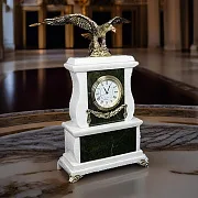 Подарочные винтажные настольные часы «Орел» из нефрита и мрамора — фотография 1
